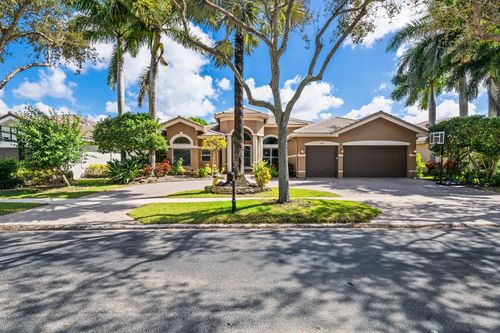 19450 Saturnia Lakes Dr, Boca Raton, FL, 33498-6206 | Card Image