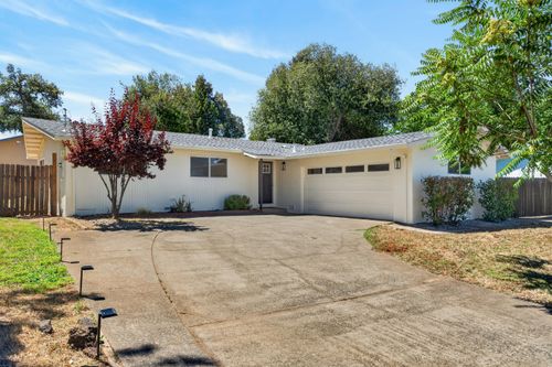 3886 Alma Ave, Redding, CA, 96002-3216 | Card Image