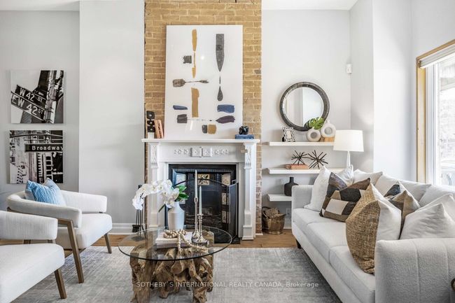 87 W Lodge Ave, House attached with 3 bedrooms, 2 bathrooms and null parking in Toronto ON | Image 5