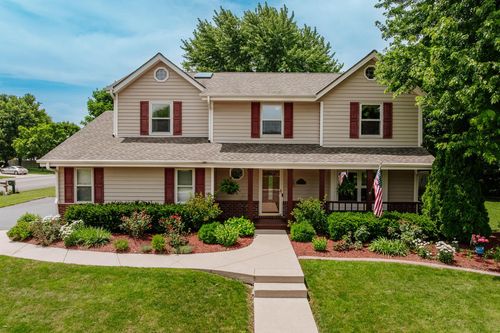 N108W16351 Scarlet Dr, Germantown, WI, 53022-4099 | Card Image