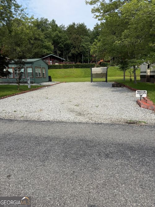 104 Bridge Loop Dr, Cleveland, GA, 30528-8606 | Card Image