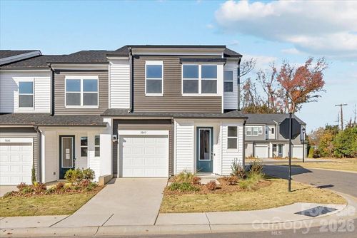 3045 Hutton Gardens Ln, Charlotte, NC, 28269-4910 | Card Image