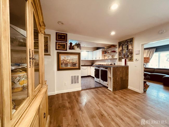 38 Evergreen Ave, House other with 3 bedrooms, 2 bathrooms and null parking in Fords NJ | Image 6
