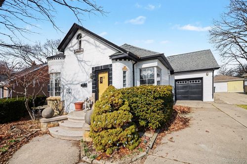20501 Shady Lane Ave, Saint Clair Shores, MI, 48080-4219 | Card Image