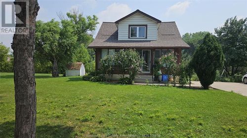 903 Grand Marais Rd E, Windsor, ON, N8X3H9 | Card Image