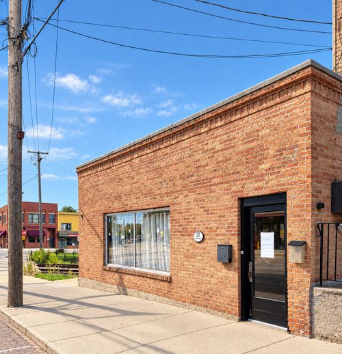 228 N Benton Street, Woodstock, IL, 60098 | Card Image