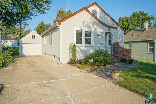 803 S West Ave Avenue, Sioux Falls, SD, 57104 | Card Image