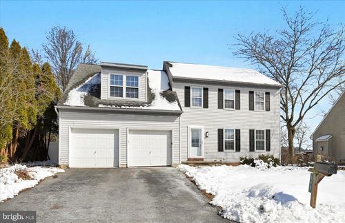 195 Village Spring Ln, REINHOLDS, PA, 17569-9437 | Card Image