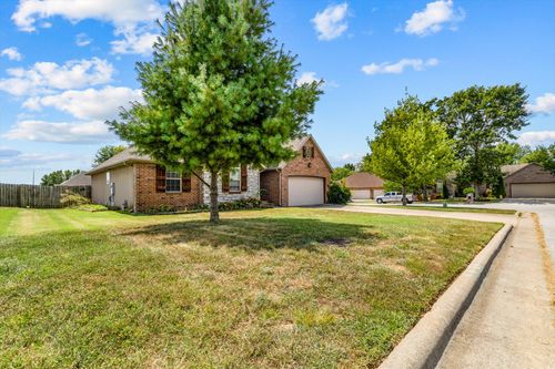 3852 W Peony Ter, Battlefield, MO, 65619-5100 | Card Image