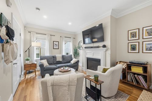1-301-303 Bolton St, Boston, MA, 02127-1303 | Card Image