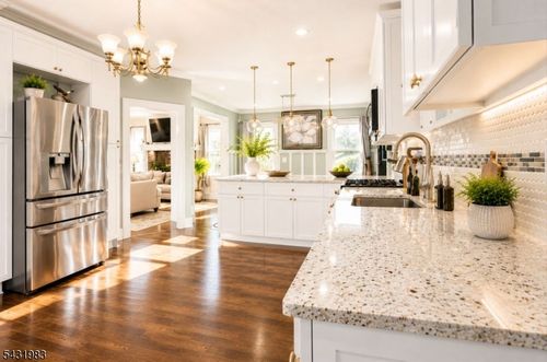 52 Hollywood Ave, Hillside, NJ, 07205-2439 | Card Image