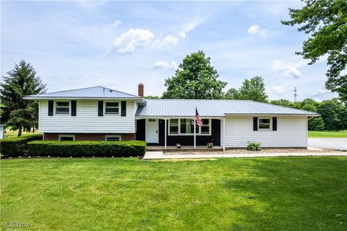 72 N Main Street, Savannah, OH, 44874 | Card Image