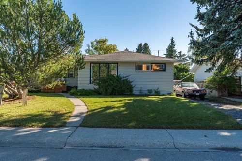 11 Winchester Cres Sw, Calgary, AB, T3C2T9 | Card Image