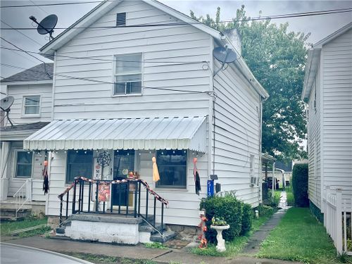 513 Grant St, Manorville, PA, 16238-1109 | Card Image