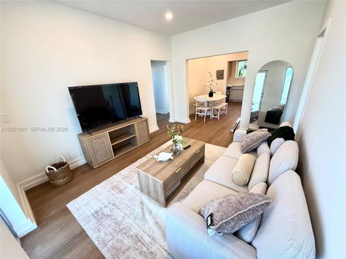 5-1535 West Ave, Miami Beach, FL, 33139 | Card Image