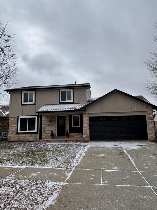 8821 Knolson Ave, Livonia, MI, 48150-3309 | Card Image