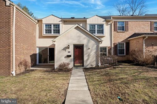 92 Old Forge Xing, DEVON, PA, 19333-1119 | Card Image