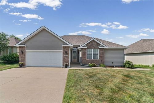 1911 Country Ridge Dr, Warrensburg, MO, 64093-8903 | Card Image
