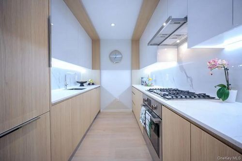 apt-2m-40-22 61st St, Woodside, NY, 11377-4886 | Card Image