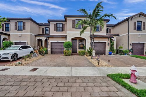 10396 W 34th Ln, Hialeah, FL, 33018 | Card Image