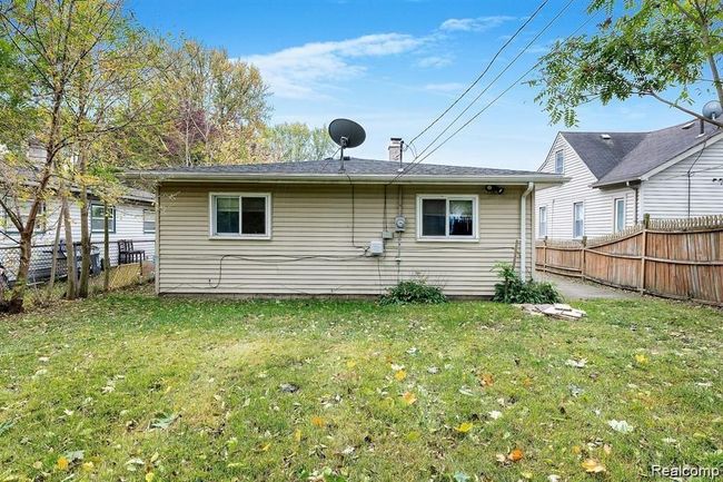 25536 Powers Ave, House other with 3 bedrooms, 1 bathrooms and null parking in Dearborn Heights MI | Image 12