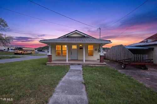 2112 Myrtle Avenue, Johnson City, TN, 37601 | Card Image