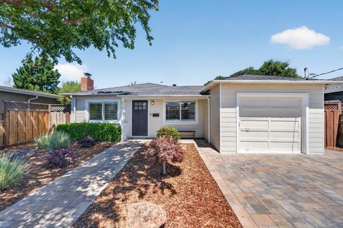 912 Montgomery St, San Carlos, CA, 94070-3218 | Card Image