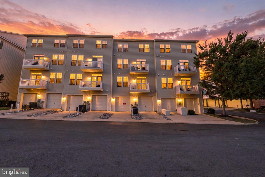 Residential in WOODBRIDGE 3