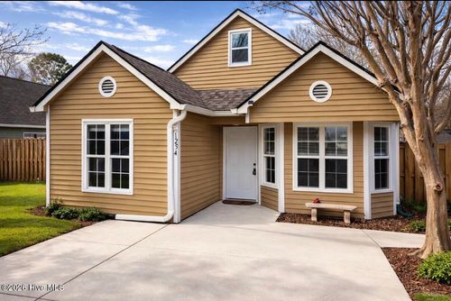 1254 Shipyard Blvd, Wilmington, NC, 28412-6448 | Card Image