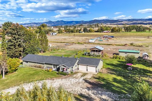 428 Grantsdale Rd, Hamilton, MT, 59840-3335 | Card Image