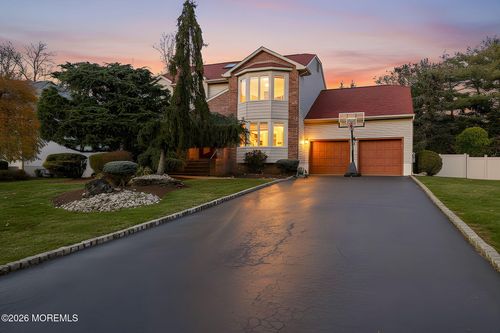 16 Wiltshire Dr, Manalapan, NJ, 07726-3569 | Card Image