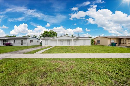 10745 Sw 152nd Ter, Miami, FL, 33157-1361 | Card Image