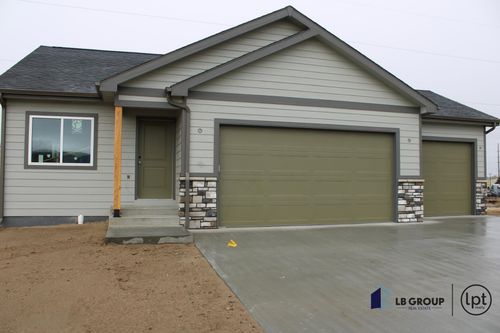4706 Shale Cir, Mills, WY, 82644 | Card Image