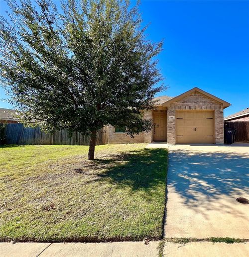 705 River Garden Dr, Fort Worth, TX, 76114-3163 | Card Image