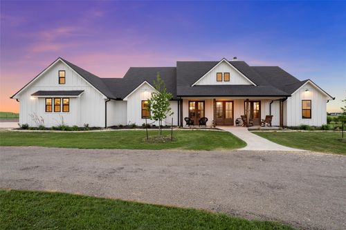688 Pleasant Run Rd, Crawford, TX, 76638 | Card Image