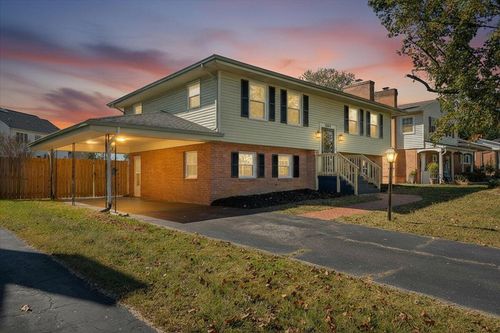 2844 Tully Dr, Roanoke, VA, 24019-3418 | Card Image