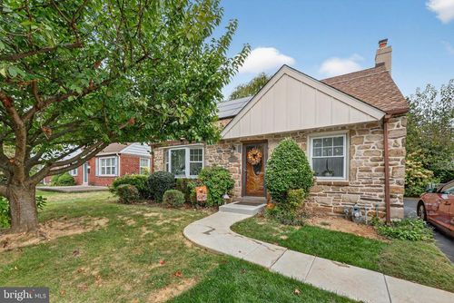 112 Walnut Hill Ln, HAVERTOWN, PA, 19083-2840 | Card Image