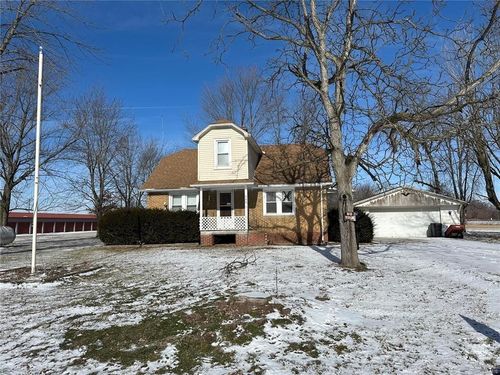 605 W Jackson Ave, Altamont, IL, 62411-1386 | Card Image