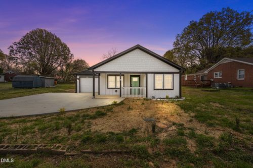 122 School St, Burlington, NC, 27215-1940 | Card Image