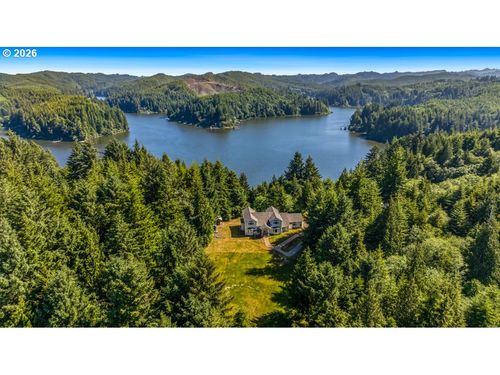 95529 Nordloch Ln, Lakeside, OR, 97449-8510 | Card Image
