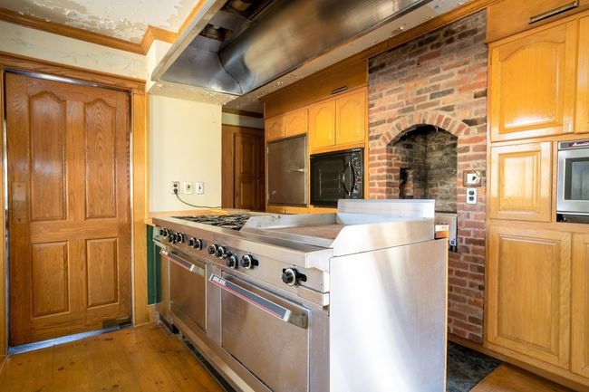 3309 3321 Main Street, House other with 11 bedrooms, 9 bathrooms and null parking in Manchester VT | Image 10