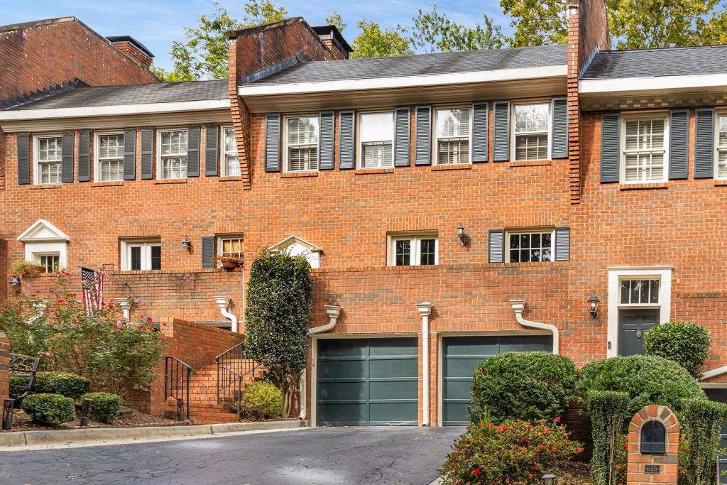 Jefferson Cir, Sandy Springs, GA 30328