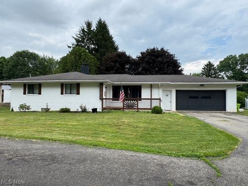 620 Ravenna Rd, Newton Falls, OH, 44444-1527 | Card Image