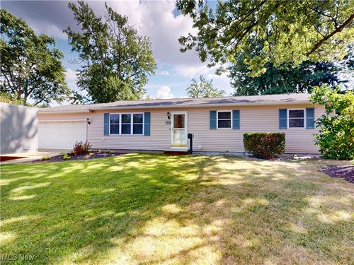 7698 Miami Rd, Mentor-On-The-Lake, OH, 44060-3243 | Card Image
