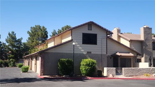 4-3232 Dayflower St, Las Vegas, NV, 89121-3566 | Card Image