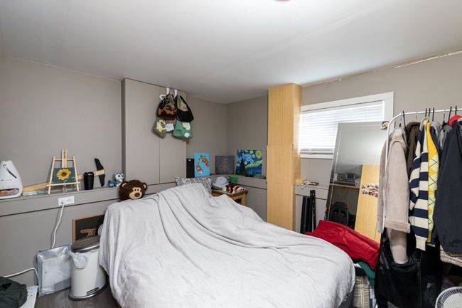 320 Holmes St, House other with 5 bedrooms, 2 bathrooms and null parking in New Westminster BC | Image 7