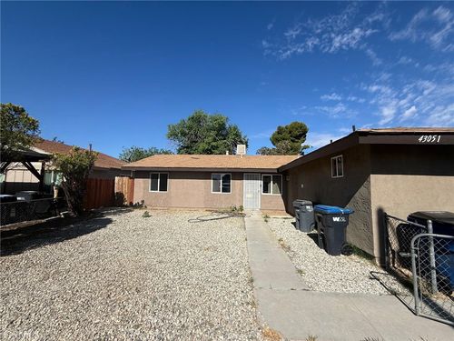 43051 Yew Street, Lancaster, CA, 93536 | Card Image