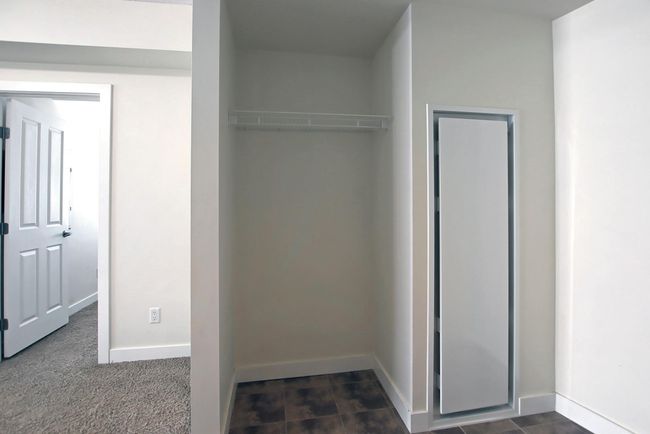 401 - 3820 Brentwood Road Nw, Condo with 2 bedrooms, 1 bathrooms and 1 parking in Calgary AB | Image 4