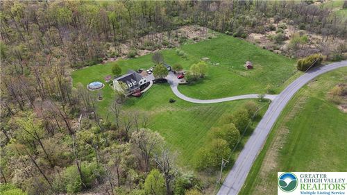 725 Buttermilk Rd, Hellertown, PA, 18055-9779 | Card Image