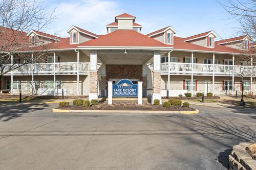 327-1505 S Shore Dr, DELAVAN, WI, 53115-3624 | Card Image